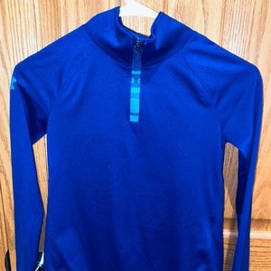 EUC Youth Girl’s Under Armour 1/4 Zip LS athletic shirt.